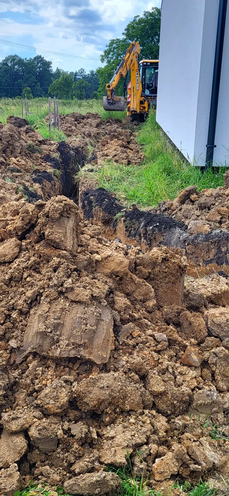 Hrubé terénní úpravy po výkopových pracích